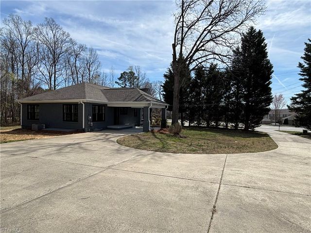 5264 Hilltop Road, Jamestown, NC 27282