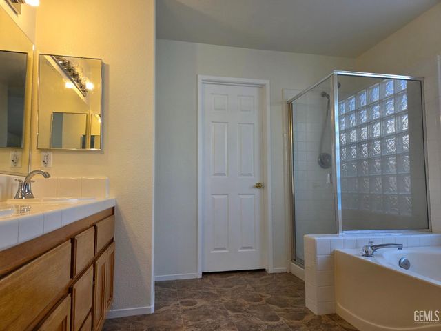 3830 Boswellia Drive, Bakersfield, CA 93311