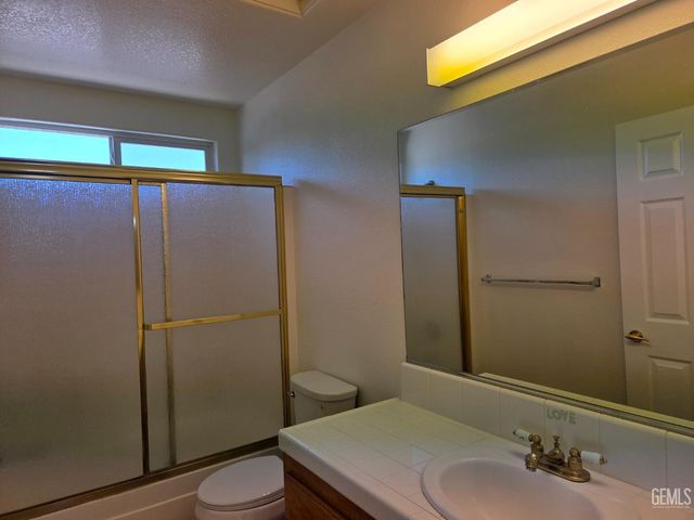 3830 Boswellia Drive, Bakersfield, CA 93311