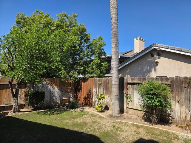 3830 Boswellia Drive, Bakersfield, CA 93311