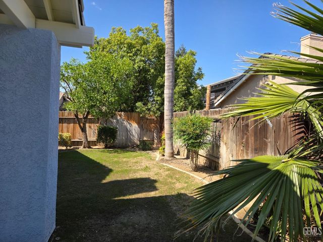 3830 Boswellia Drive, Bakersfield, CA 93311