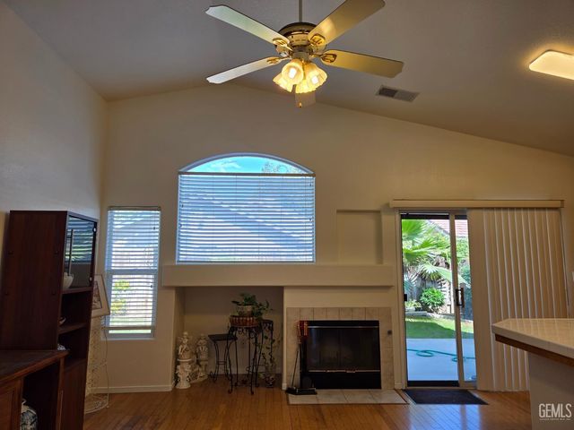3830 Boswellia Drive, Bakersfield, CA 93311