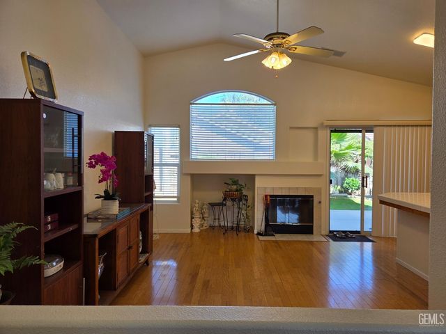 3830 Boswellia Drive, Bakersfield, CA 93311