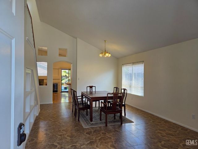 3830 Boswellia Drive, Bakersfield, CA 93311