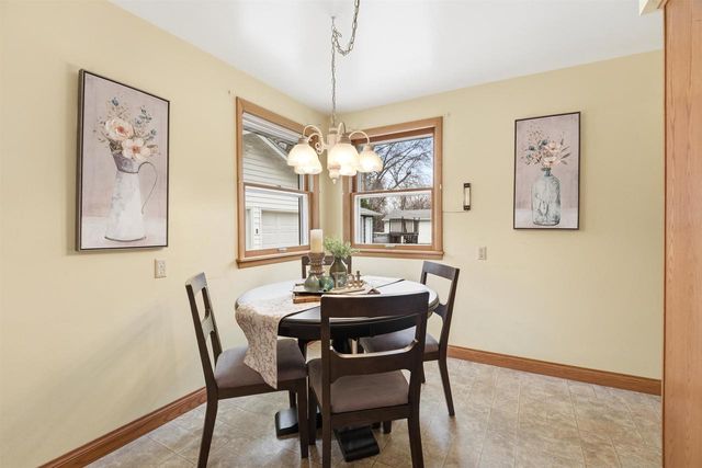 1613 S TELULAH AVENUE, Appleton, WI 54915