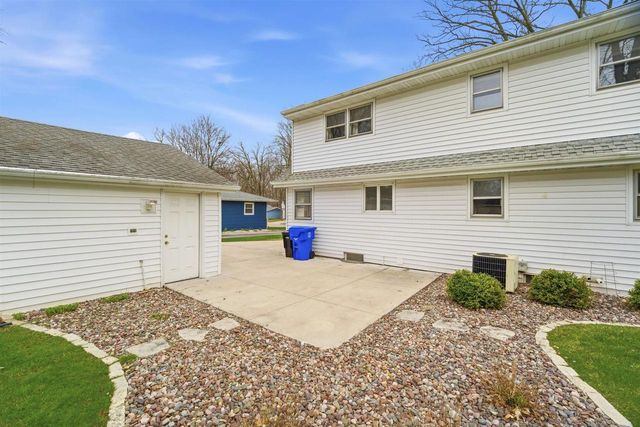 1613 S TELULAH AVENUE, Appleton, WI 54915