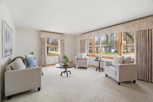 1613 S TELULAH AVENUE, Appleton, WI 54915