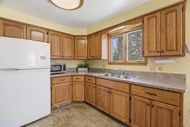 1613 S TELULAH AVENUE, Appleton, WI 54915