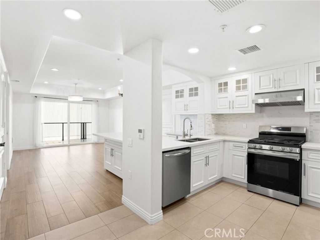 1598 Long Beach 214, Long Beach, CA 90813