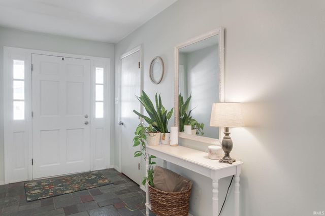 1536 Medford Lane, Mishawaka, IN 46544