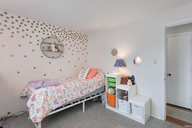 1536 Medford Lane, Mishawaka, IN 46544