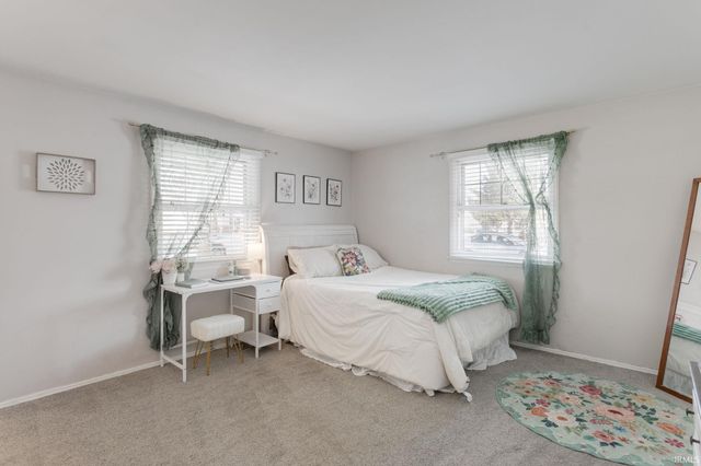 1536 Medford Lane, Mishawaka, IN 46544