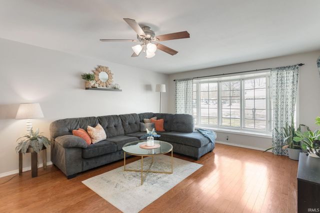 1536 Medford Lane, Mishawaka, IN 46544