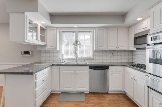 1536 Medford Lane, Mishawaka, IN 46544