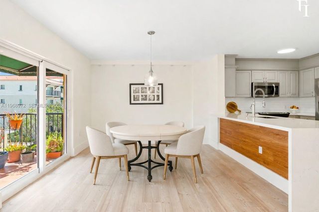 322 Madeira Ave 401, Coral Gables, FL 33134