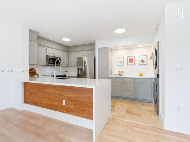 322 Madeira Ave 401, Coral Gables, FL 33134