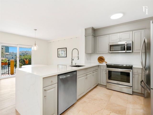 322 Madeira Ave 401, Coral Gables, FL 33134