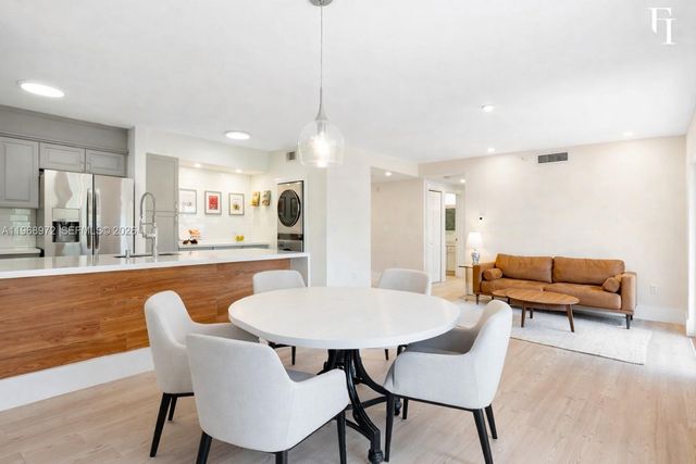 322 Madeira Ave 401, Coral Gables, FL 33134