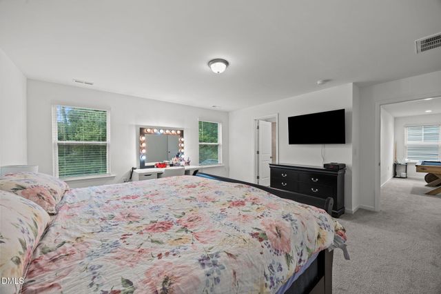 128 N Davinhall N Drive, Fuquay Varina, NC 27526