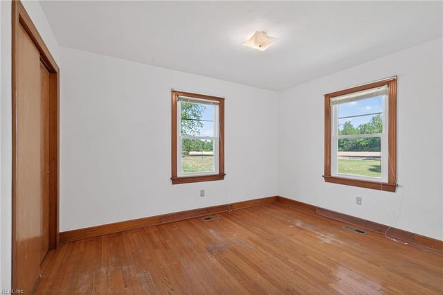 204 Country Club RD, Franklin, VA 23851