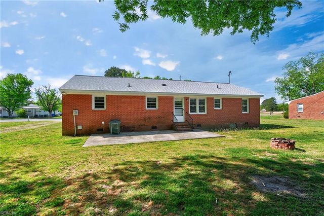 204 Country Club RD, Franklin, VA 23851