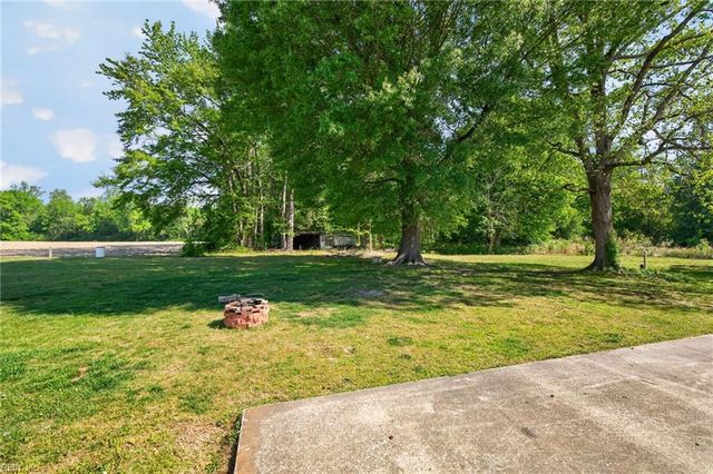 204 Country Club RD, Franklin, VA 23851