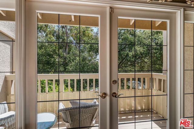 2792 Bottlebrush Drive, Los Angeles, CA 90077