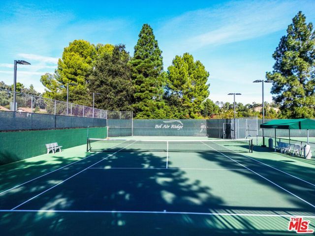 2792 Bottlebrush Drive, Los Angeles, CA 90077