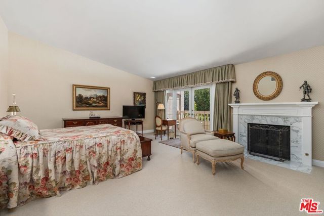 2792 Bottlebrush Drive, Los Angeles, CA 90077
