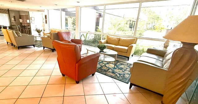 2202 S Cypress Bend Drive 101, Pompano Beach, FL 33069