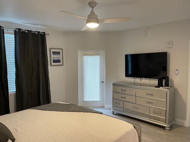 960 STARKEY ROAD 10305, Largo, FL 33771
