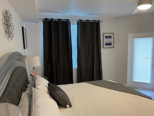 960 STARKEY ROAD 10305, Largo, FL 33771
