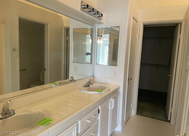 6201 East Lake Mead Boulevard 204, Las Vegas, NV 89156