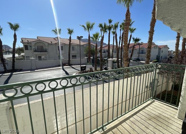 6201 East Lake Mead Boulevard 204, Las Vegas, NV 89156