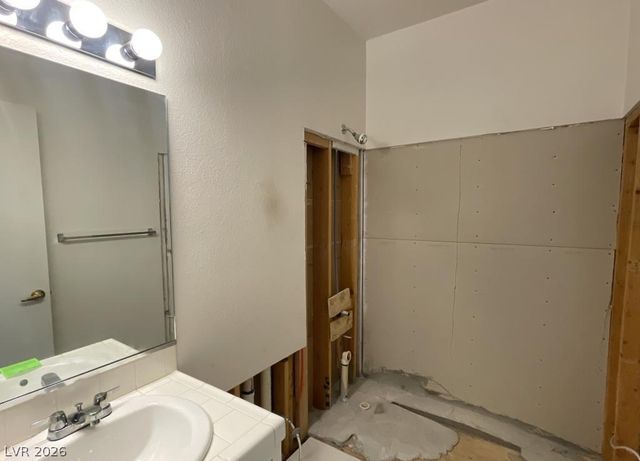 6201 East Lake Mead Boulevard 204, Las Vegas, NV 89156