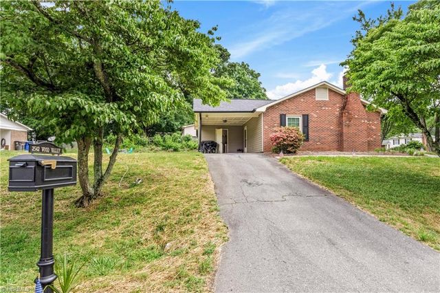 2542 Wood Valley Road, Winston-salem, NC 27106