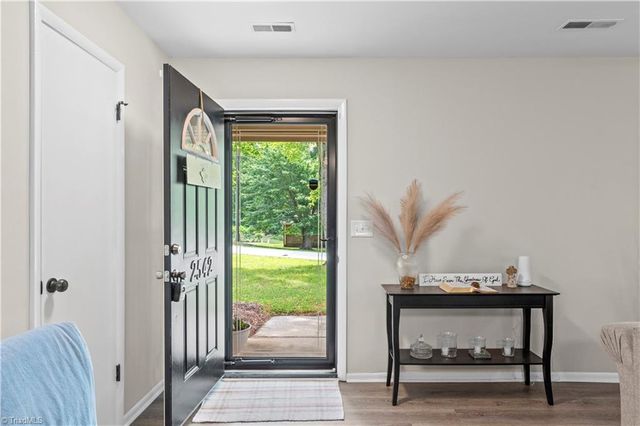2542 Wood Valley Road, Winston-salem, NC 27106