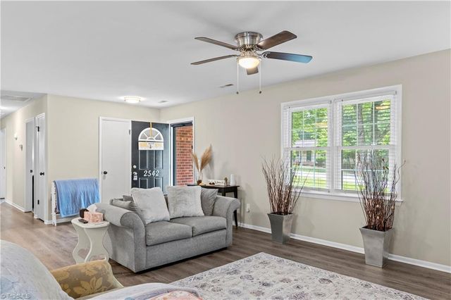 2542 Wood Valley Road, Winston-salem, NC 27106