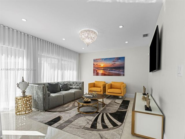 6180 Pine Tree Drive, Miami Beach, FL 33140