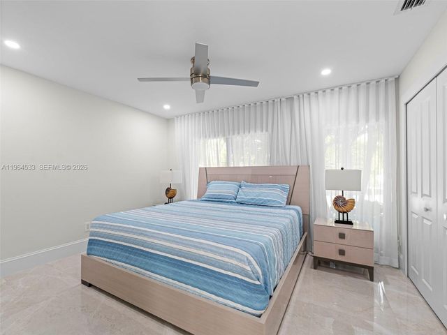 6180 Pine Tree Drive, Miami Beach, FL 33140