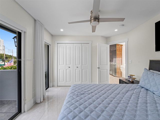 6180 Pine Tree Drive, Miami Beach, FL 33140