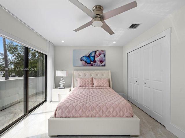 6180 Pine Tree Drive, Miami Beach, FL 33140