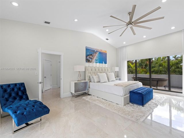 6180 Pine Tree Drive, Miami Beach, FL 33140