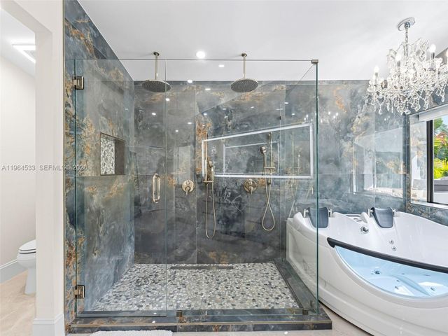 6180 Pine Tree Drive, Miami Beach, FL 33140
