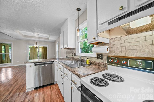 821 Deer Path Place, Mooresville, NC 28115
