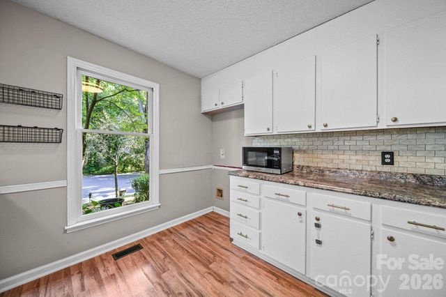 821 Deer Path Place, Mooresville, NC 28115