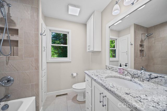 821 Deer Path Place, Mooresville, NC 28115