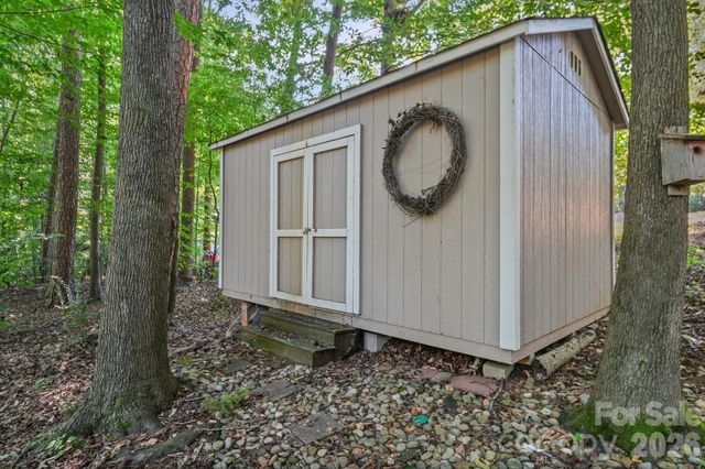 821 Deer Path Place, Mooresville, NC 28115