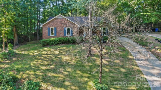 821 Deer Path Place, Mooresville, NC 28115