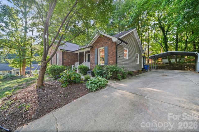 821 Deer Path Place, Mooresville, NC 28115